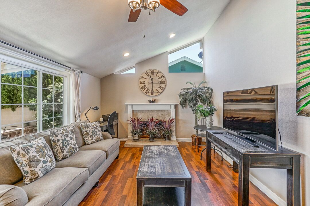 Funtierland + Poolside Retreat + Pool + Wifi