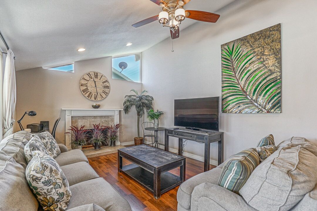 Funtierland + Poolside Retreat + Pool + Wifi