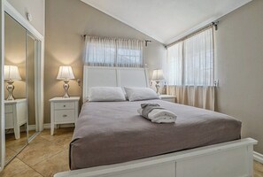3 bedrooms, iron/ironing board, travel cot, free WiFi