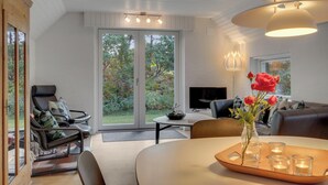 Living area - Maren's Hus - Three Bedroom House, Sleeps 5 (Henne)