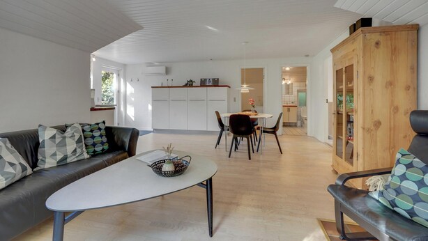 Dining - Maren's Hus - Three Bedroom House, Sleeps 5 (Henne)