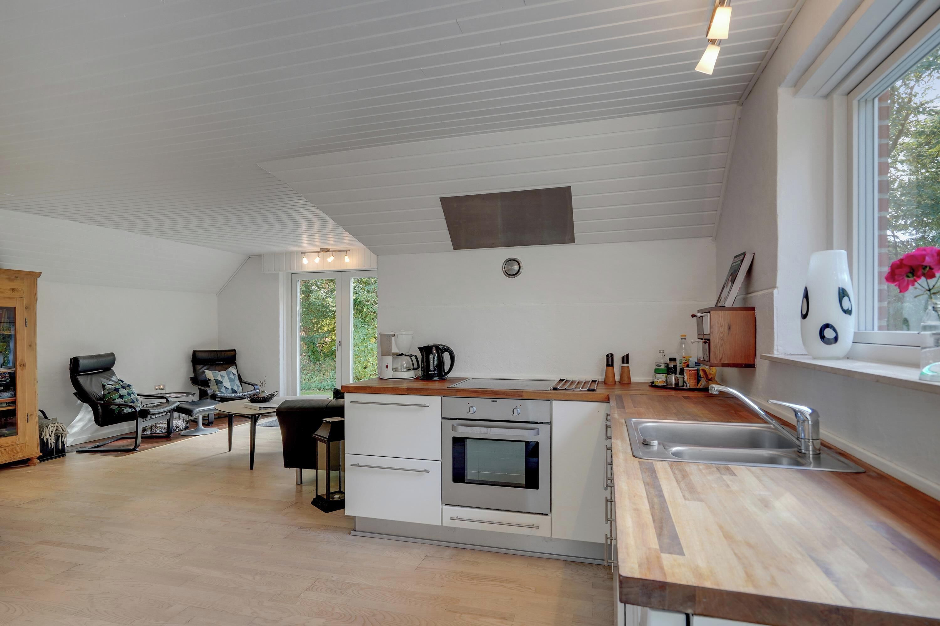 Réfrigérateur, micro-ondes, lave-vaisselle, congélateur