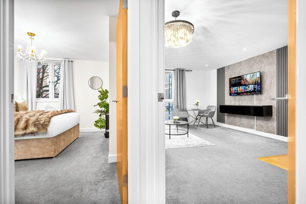 1 chambre, fer et planche à repasser, Wi-Fi gratuit, draps fournis