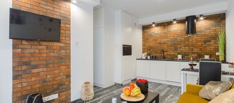 Lumina apartment on Drewnowska