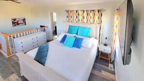 5 quartos, ferros/tábuas de passar roupa, berço de viagem