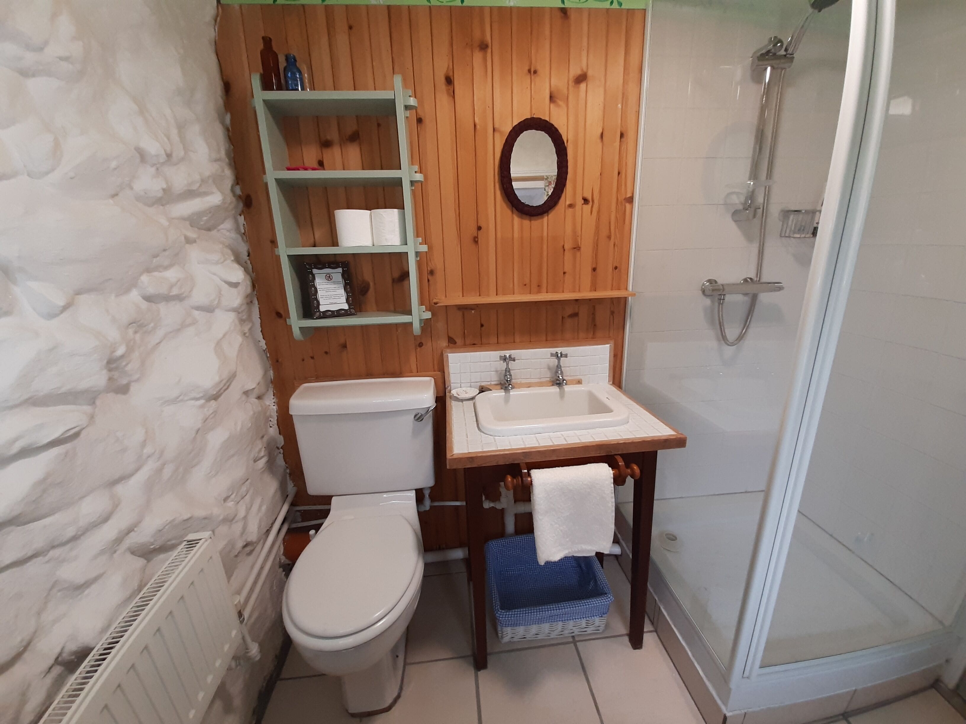 Cherry Tree Cottage - Cosy 19th Century Cottage