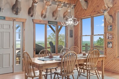 Incredible Cabin with Even Better Views with Local Golf Opportunities!