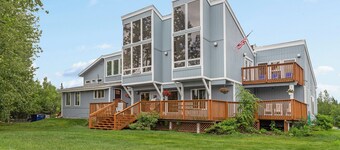 South Anch. Suite Partial Chugach Mountain View