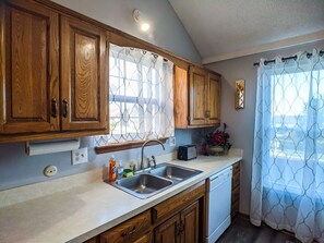 Refrigerador, microondas, horno y lavavajillas 