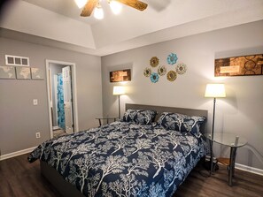 3 habitaciones, escritorio, tabla de planchar con plancha y wifi gratis 