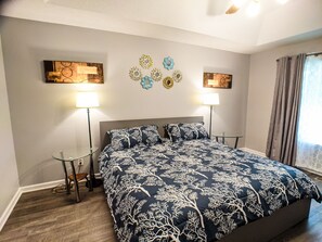 3 habitaciones, escritorio, tabla de planchar con plancha y wifi gratis 