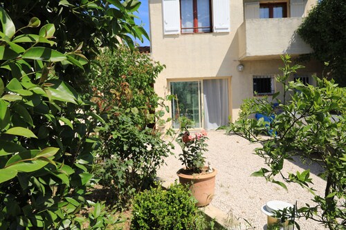 Appart T2 40m² avec jardin Transport à 200 m La Valentine parking /wifi