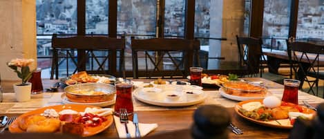 Desayuno buffet incluido todos los días