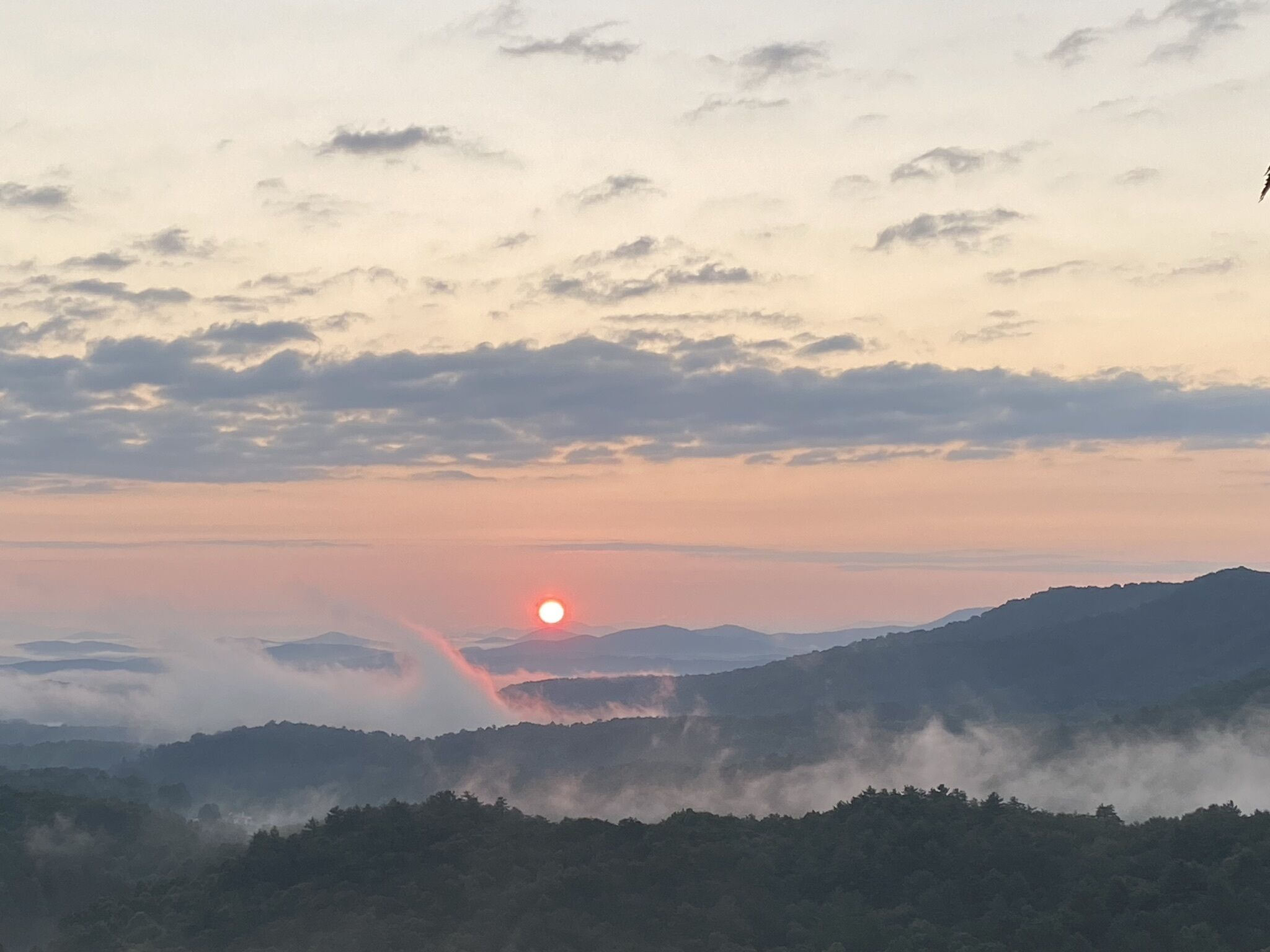 My Happy Place offers Stunning mountain views in Blue Ridge-hot tub-pool table