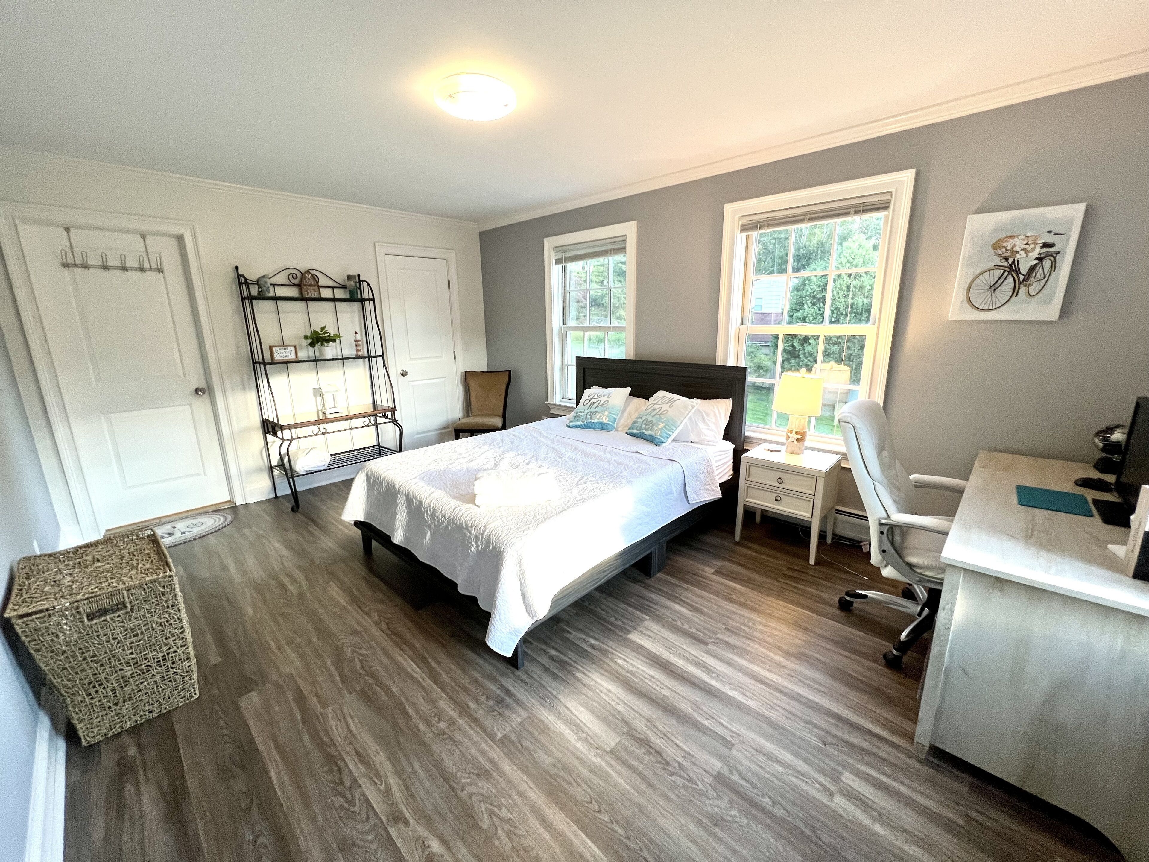 Lakeview Home 3 Private Beaches w/ Kayaks, on Squantz Pond