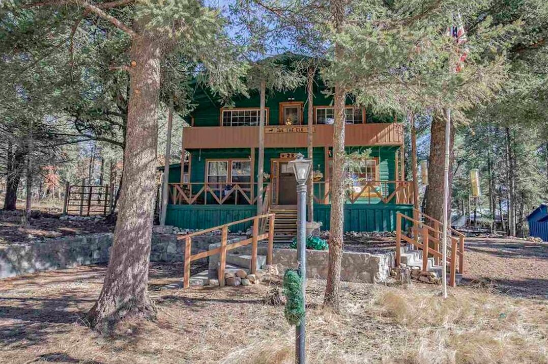 Cue the Elk Lodge - Great for Large Groups - Fenced Yard Bring Your Dogs!