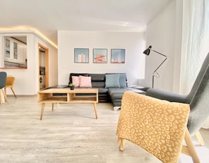 Flatskjerm-TV og fotballspill