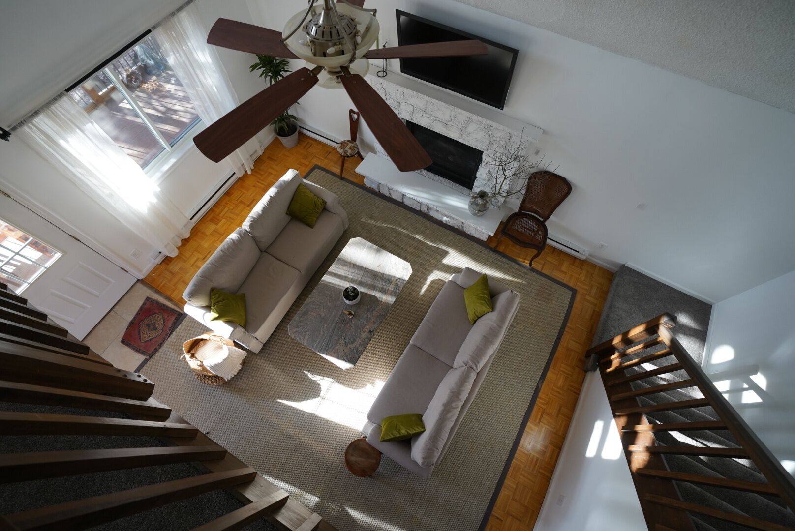 COZY SUN DRENCHED HOUSE IN POCONO MOUNTAINS