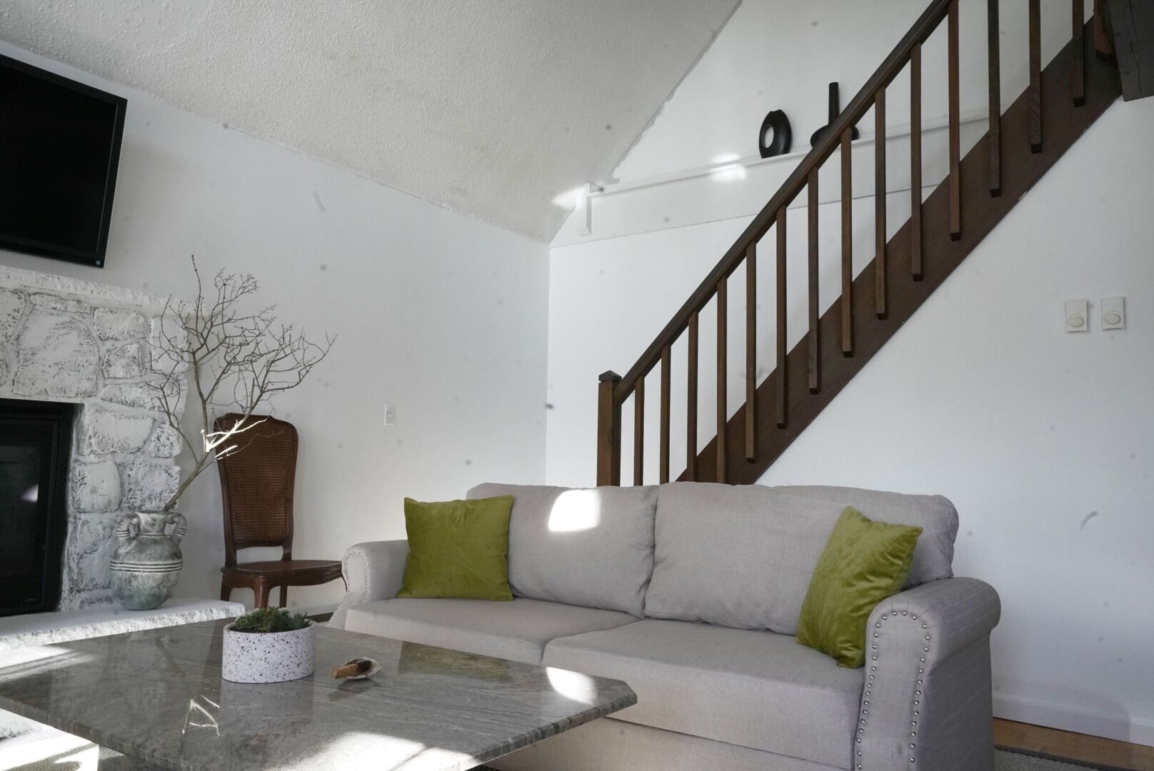 COZY SUN DRENCHED HOUSE IN POCONO MOUNTAINS