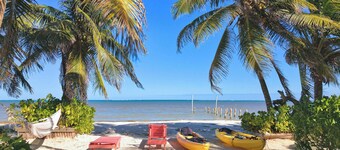 Private Chef Included,PrivateBeach,Free WiFi,2Kayaks,2 GolfCarts