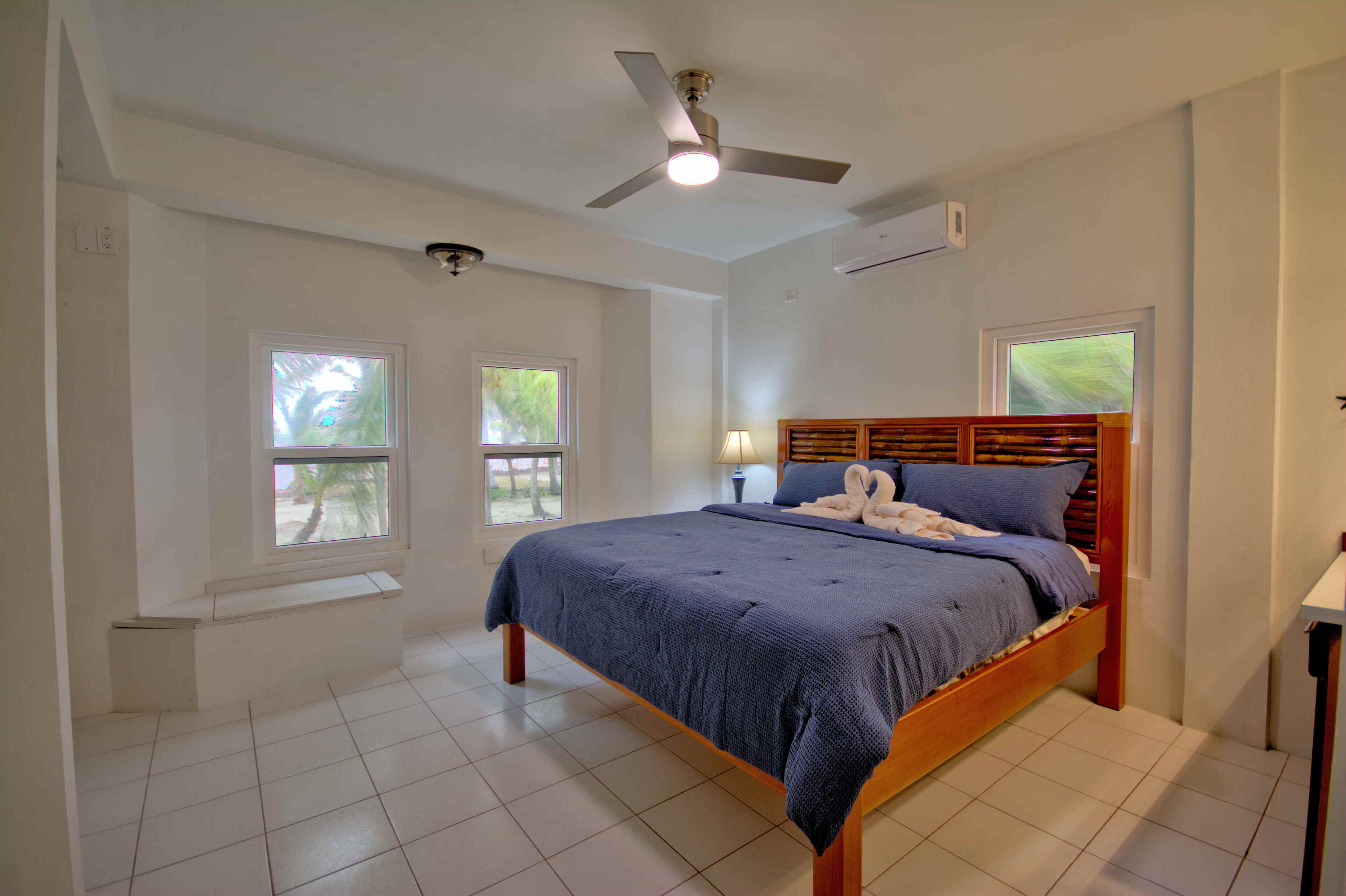 3 bedrooms, in-room safe, desk, iron/ironing board