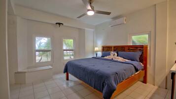 3 bedrooms, in-room safe, desk, iron/ironing board