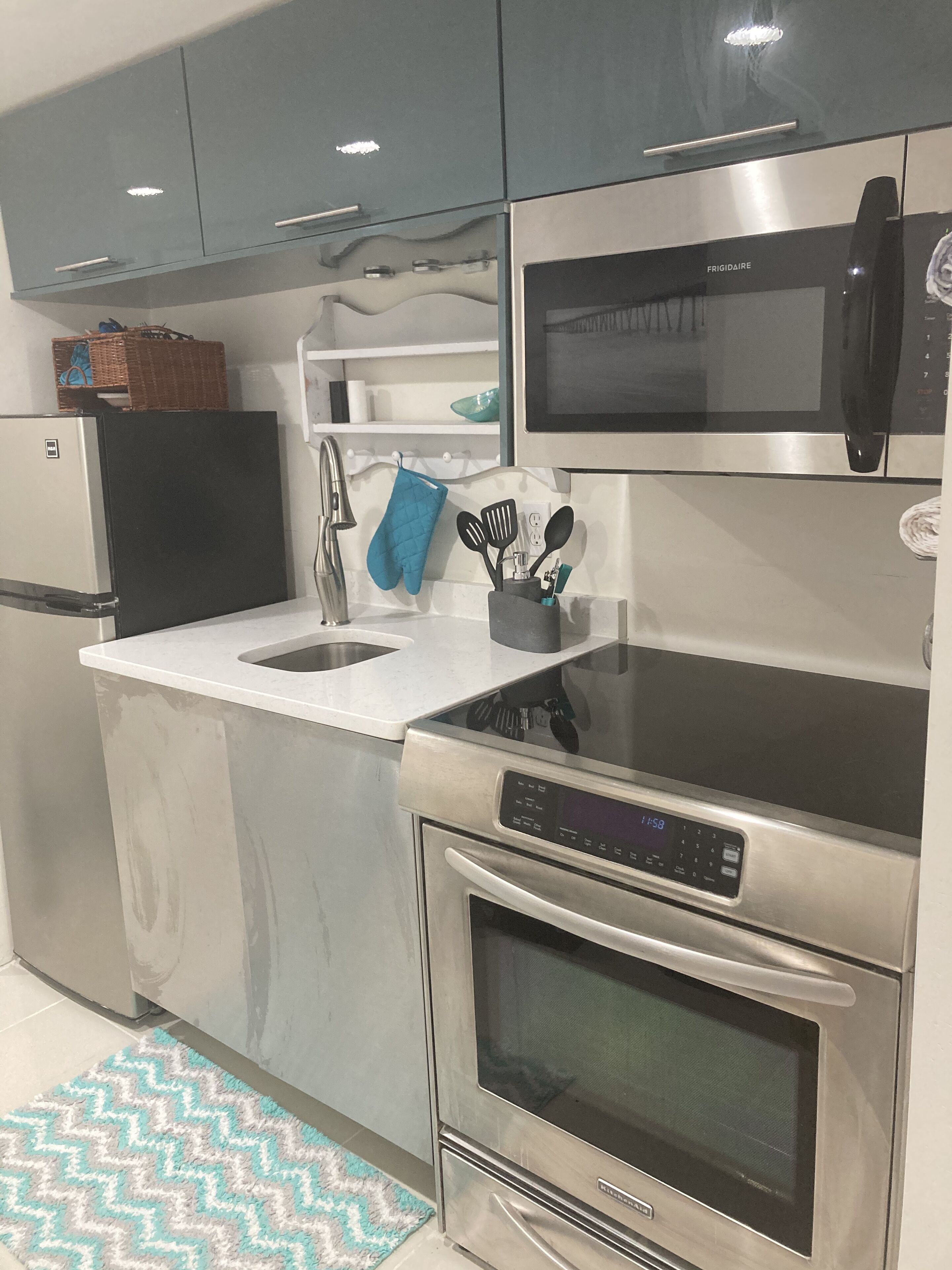 LOCATION-LOCATION-LOCATION  -Ocean Front studio @Sands Ocean Club/Ocean Annie’s 