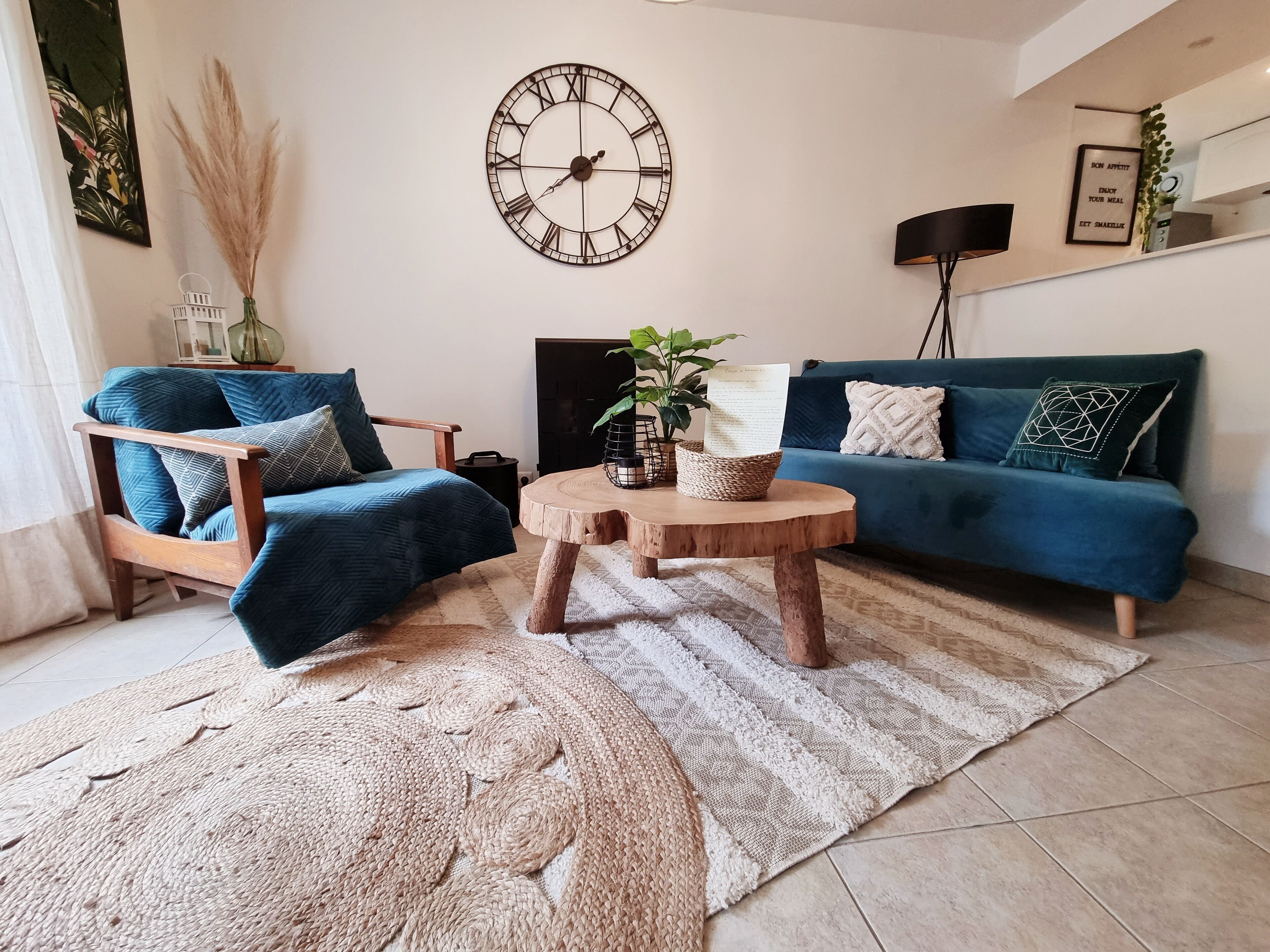 La Tiny, Proche Lac et Forêt