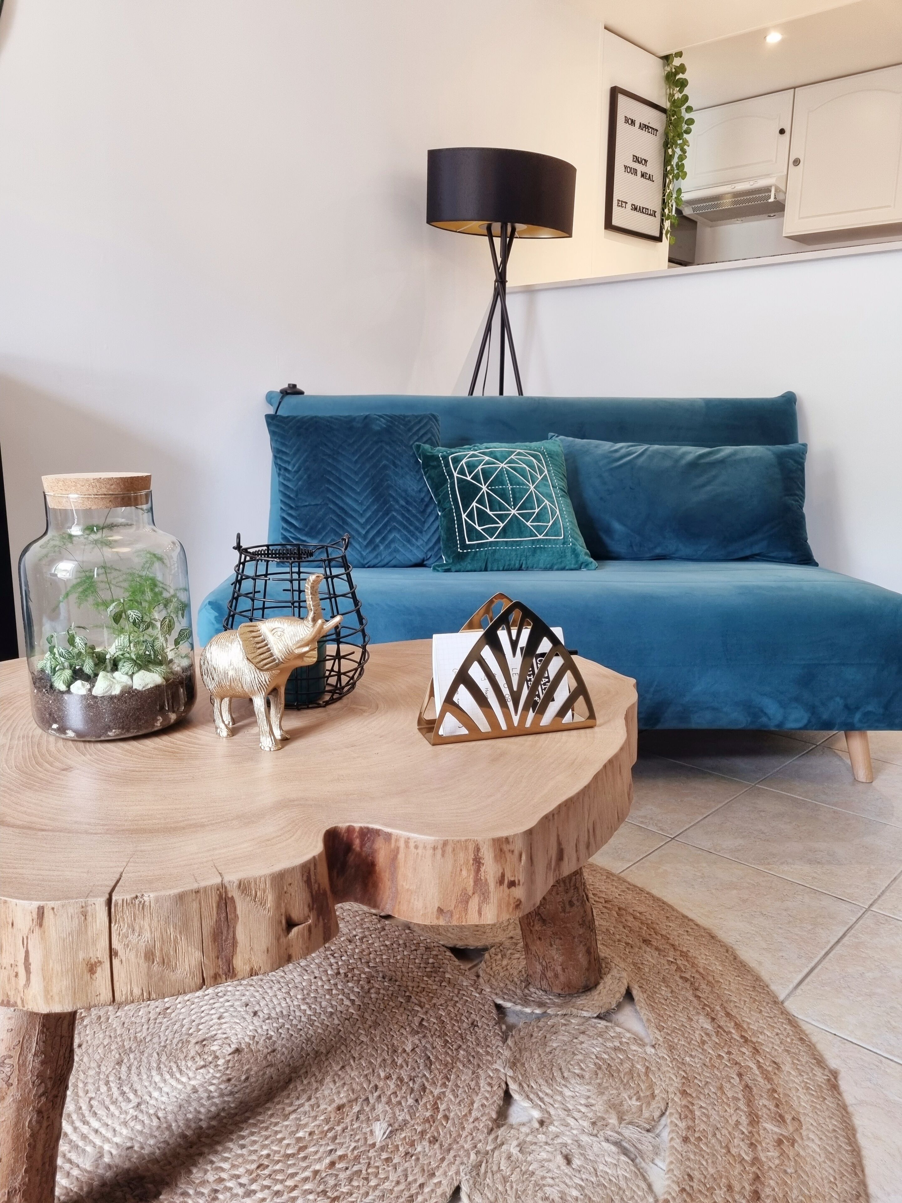 La Tiny, Proche Lac et Forêt