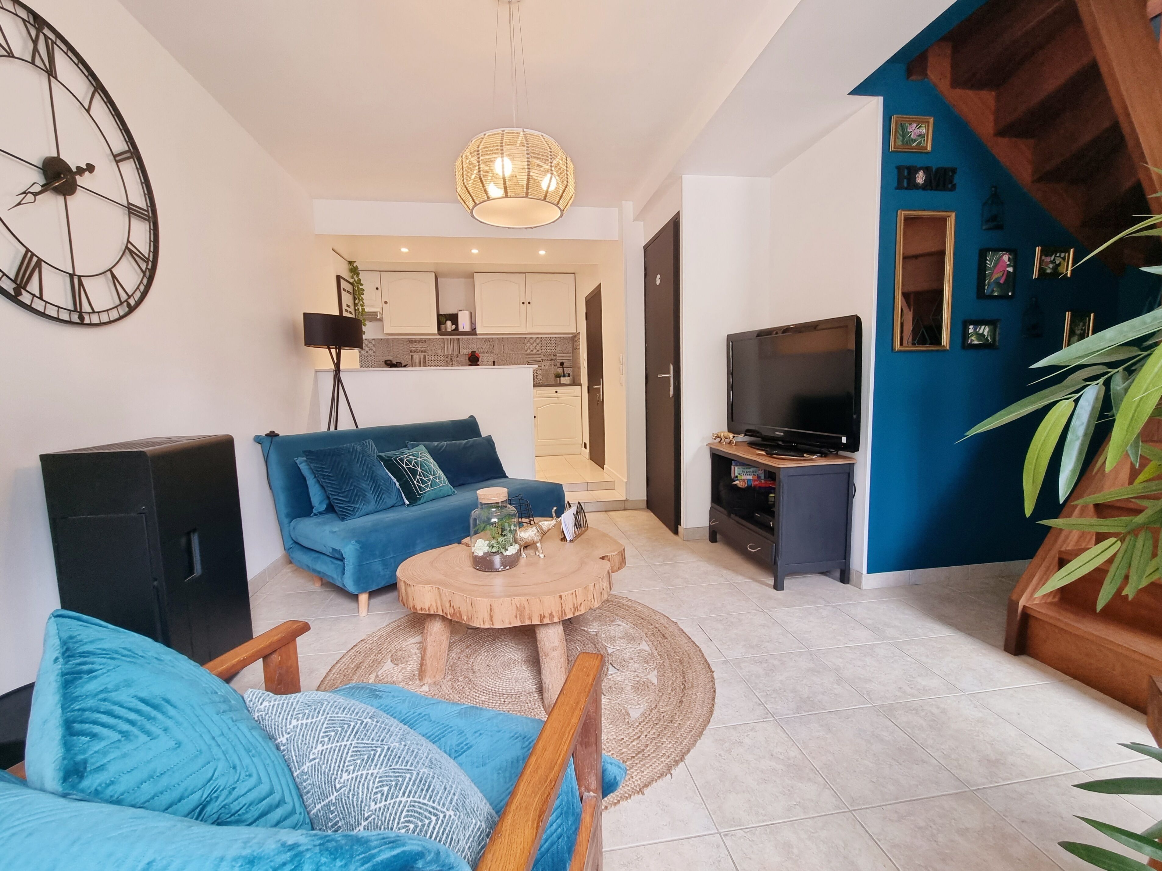 La Tiny, Proche Lac et Forêt