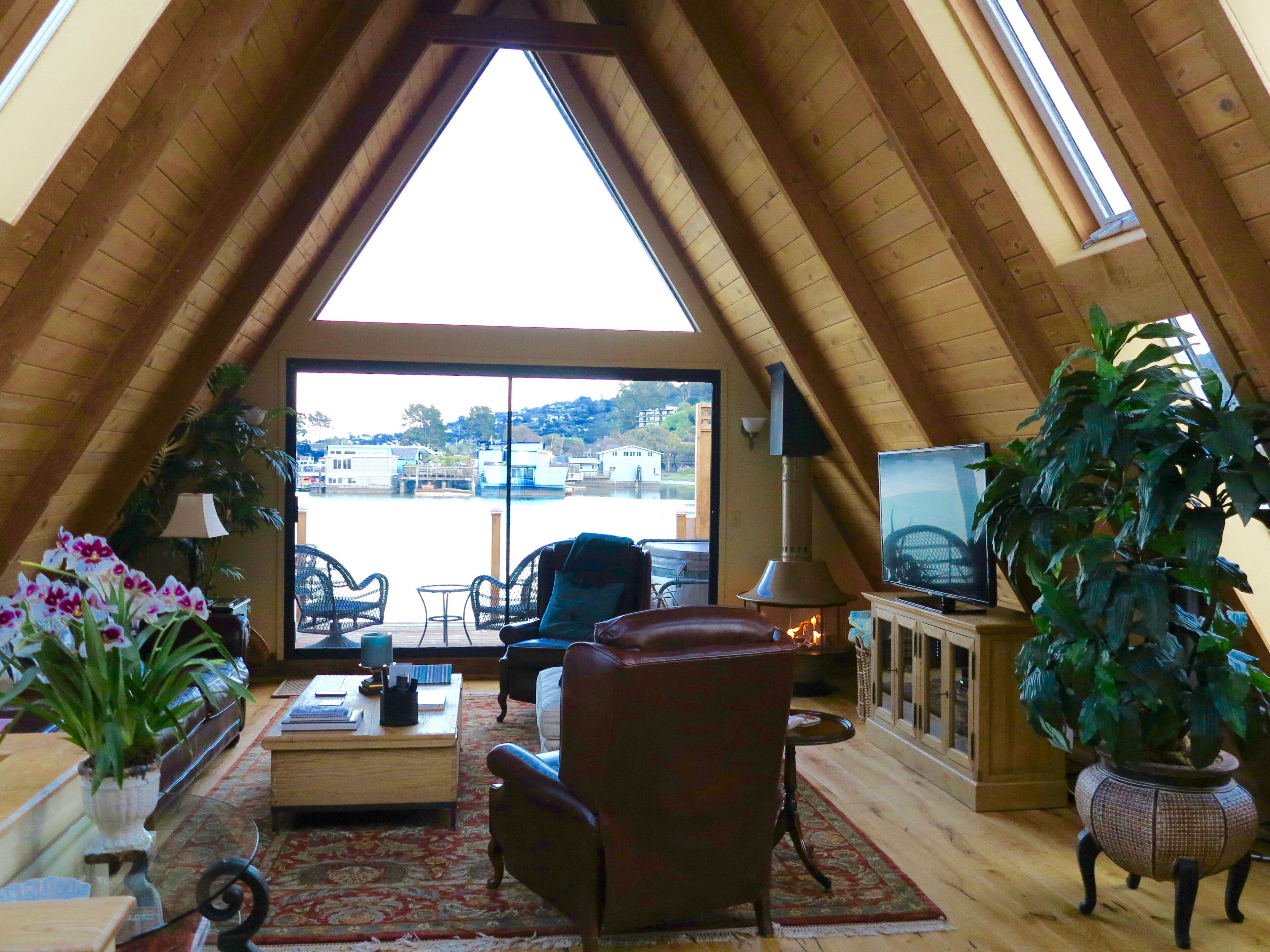 10 Sausalito Houseboat Rentals You Can Actually Stay In TravelAwaits