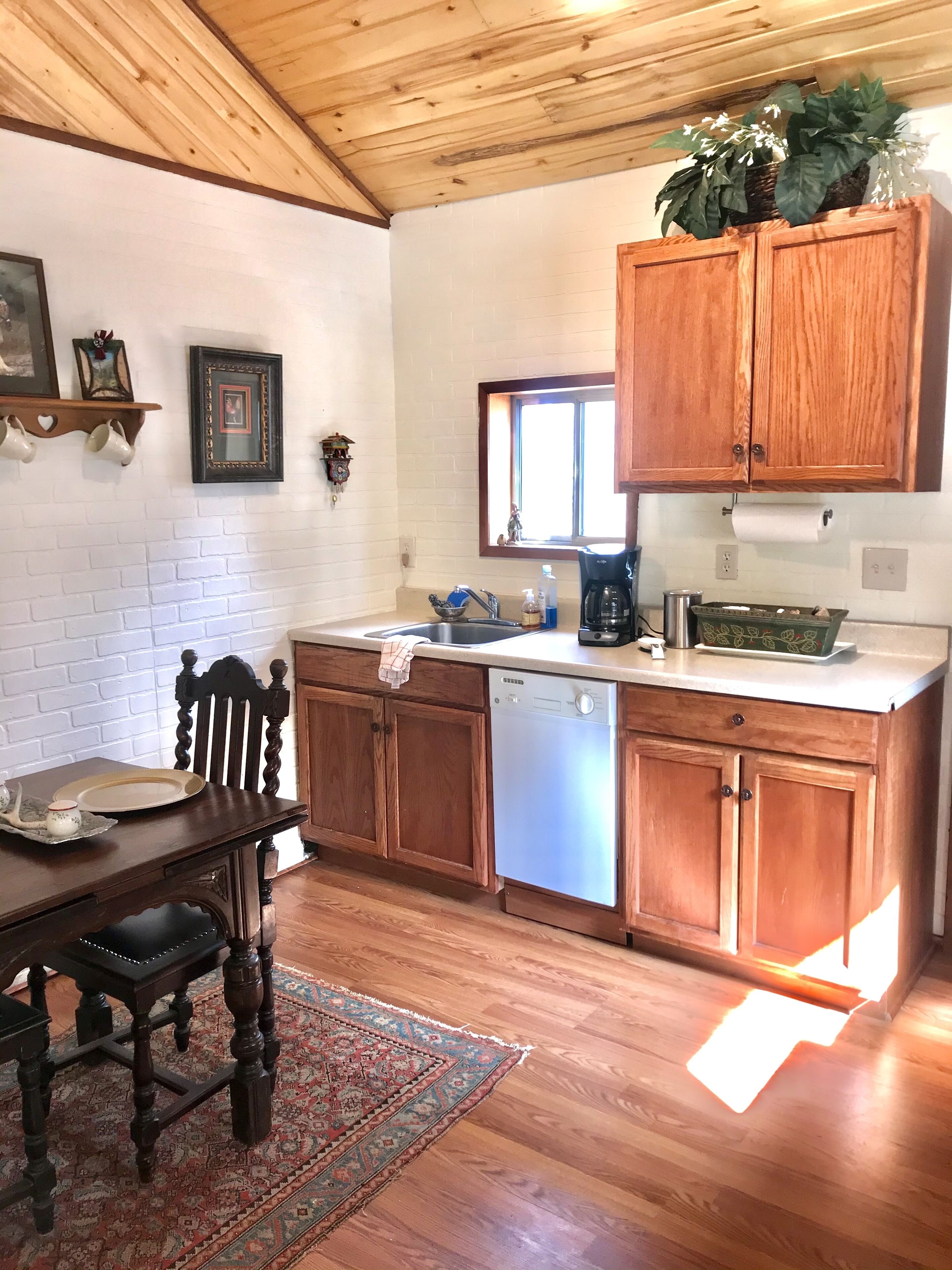 Cozy Cabin 8 min to Fairplay 38 to Breckenridge Resort.