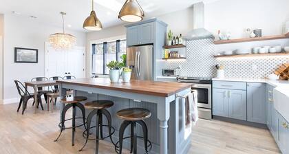 2min Downtown Pearl St: Hot Tub + Sauna + Cold Plunge, Upscale & Family-Friendly