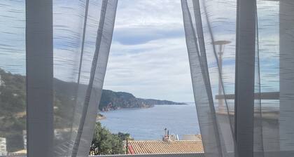 Great Apartment Next to the Sea