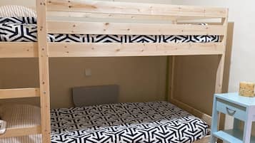 3 bedrooms, free WiFi, bed sheets