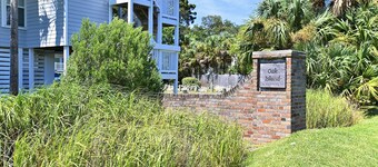 Quiet Nature & Sunset Water Views. 
Have a Folly Great Time!