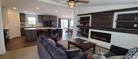 Smart TV, fireplace, DVD player, offices