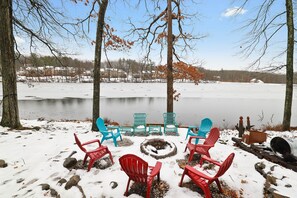 Property grounds - LAKE FRONT HOME in SAW CREEK, BUSHKILL (Bushkill)