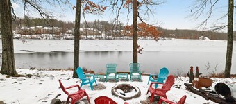 LAKE FRONT HOME in SAW CREEK, BUSHKILL