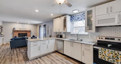 LAKE FRONT HOME in SAW CREEK, BUSHKILL