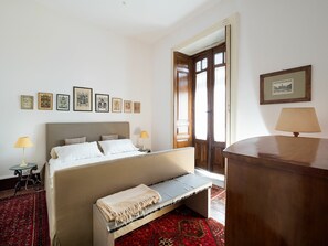 3 chambres, fer et planche à repasser, Wi-Fi, draps fournis