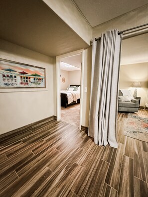 6 habitaciones, escritorio, tabla de planchar con plancha y wifi gratis 