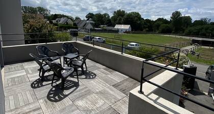 Maison Moderne Avec Piscine Chauffée Dans la Baie du Mont st Michel 200m2