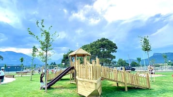 Children’s play area – outdoor