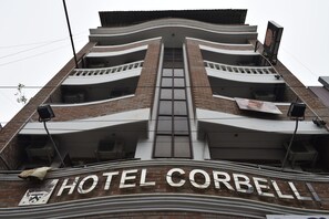 Façana frontal de l'allotjament