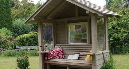 Vacation w. Landliebeehrsen1, modern, quiet location, parking lot at the apartment, close to the city, WLAN