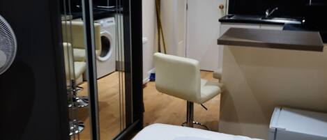 Alpehytte | 1 soverom, wi-fi (inkludert) og sengetøy