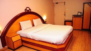 Superior Room | Iron/ironing board, bed sheets