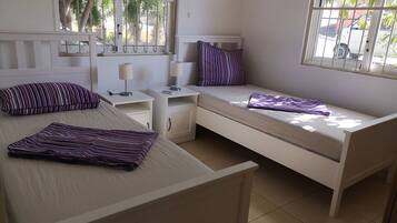 3 bedrooms, in-room safe, iron/ironing board, free WiFi