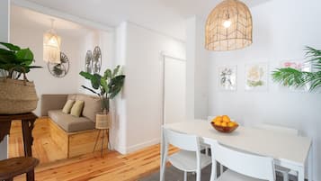 Superior Apartment | In-room safe, desk, iron/ironing board, free WiFi